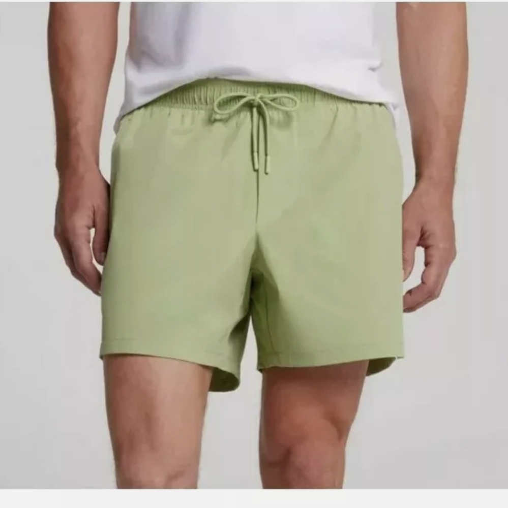 NWT VRST Men's 5" Inseam Everyday Short Seddling Green.